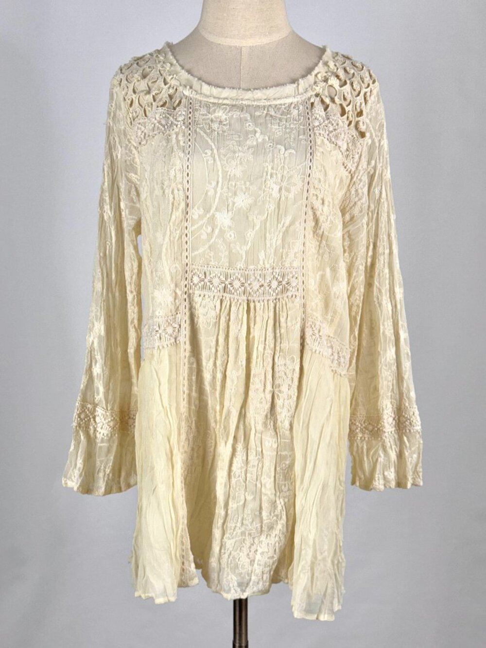 V Cristina Cream Lace Embroidered Tunic Top Boho Festival Hippie Vintage